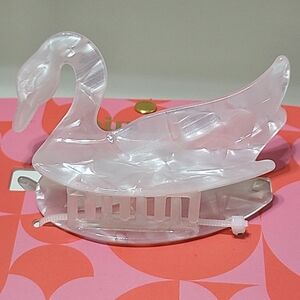 Piper K Swan Shaped Pearlescent Marble Hair Claw Clip